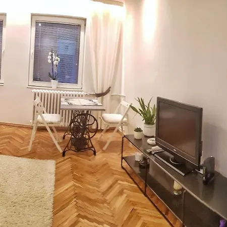 Uma- Urban Mini Apartment Skopje Exterior photo