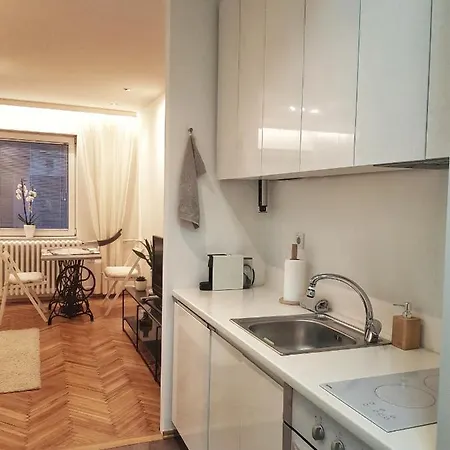 Uma- Urban Mini Apartment Skopje Exterior photo