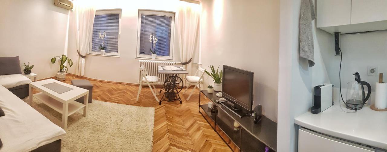 Uma- Urban Mini Apartment Skopje