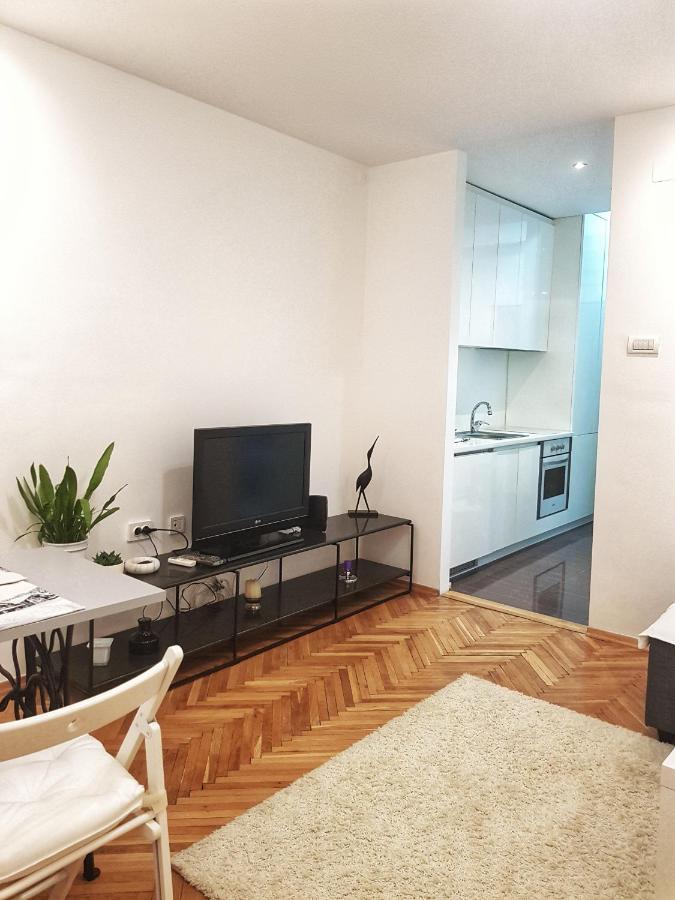 Uma- Urban Mini Apartment Skopje